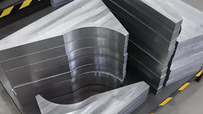 Tangle-Free Operation; Quick-Change Blade System. Coupled with quick-change blades, this system allows for minimal maintenance interruptions and maximum operational uptime.